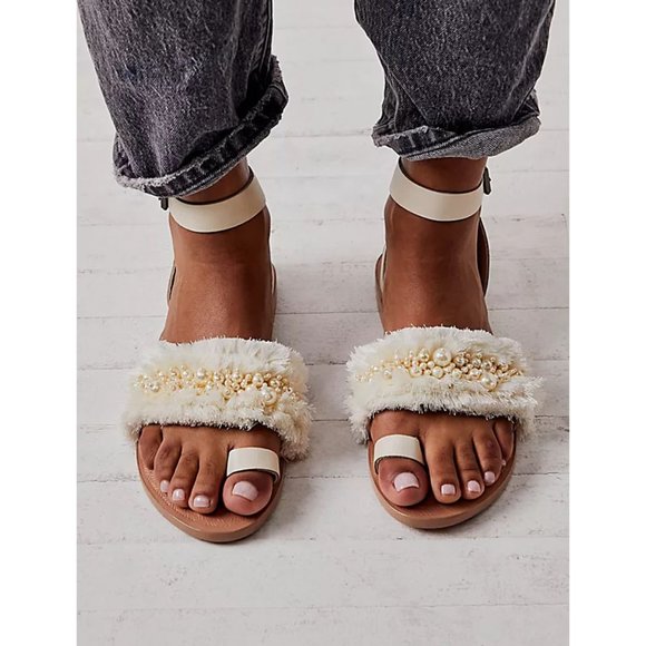 Free People Shoes - 🎉LAST CHANCE🎉 FREE PEOPLE Sun Peaks Embellished Sandals / Ivory